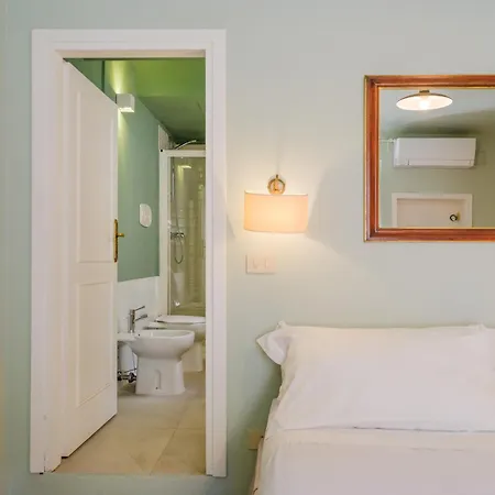 Apartment Nugolo Atelier - Light & Charm In Oltrarno Florence